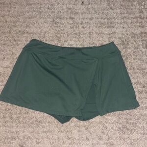 COTTON ON BODY GREEN SKIRT💚💚